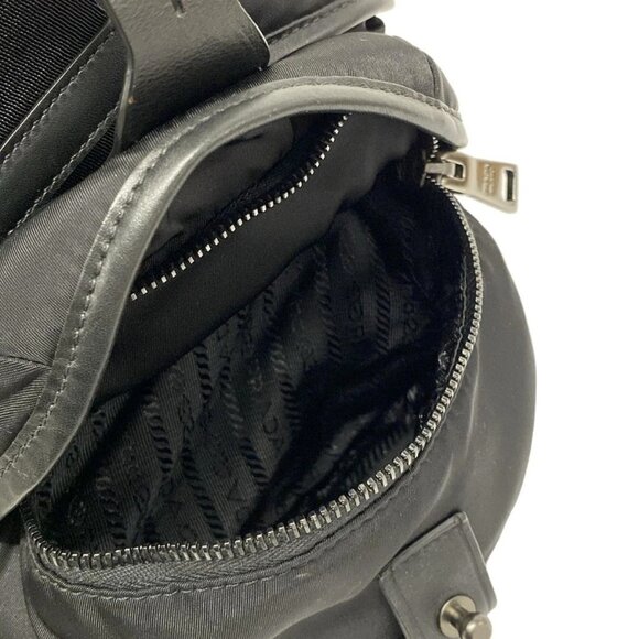 Auth PRADA - Black Leather Shoulder Bag - Picture 15 of 16